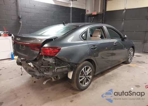 2023 Kia Forte Lxs z USA, uszkodzony, nr VIN 3KPF24AD6PE580160